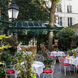 Des Marronniers Paris